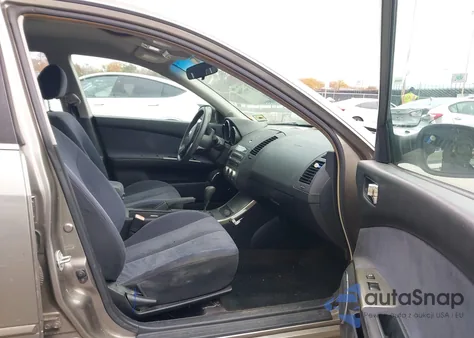 2005 Nissan Altima 2.5 S from USA, damaged, VIN 1N4AL11D95C201961